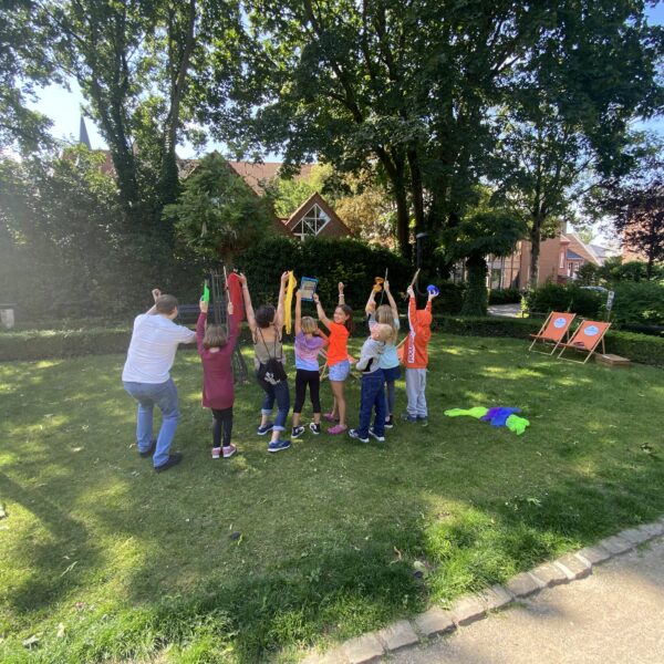 Ferienprogramm von der Stadtbibliothek im BergPark